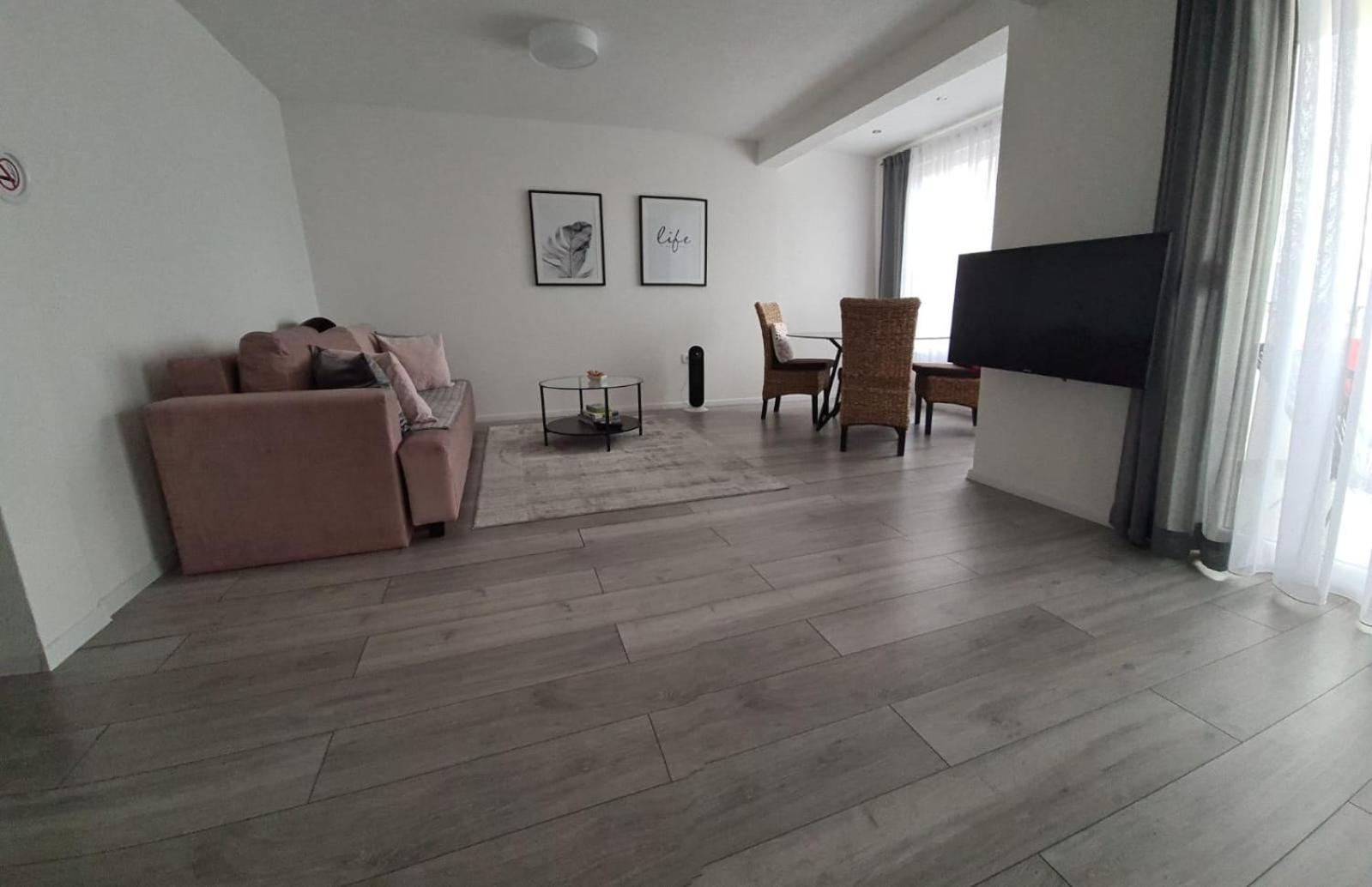 Apartment Merry - Free Garage & Parking Mostar Esterno foto