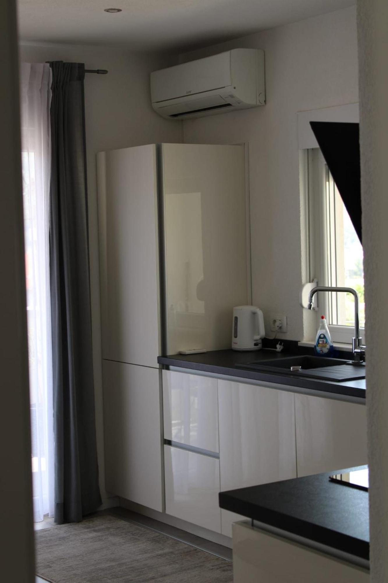 Apartment Merry - Free Garage & Parking Mostar Esterno foto