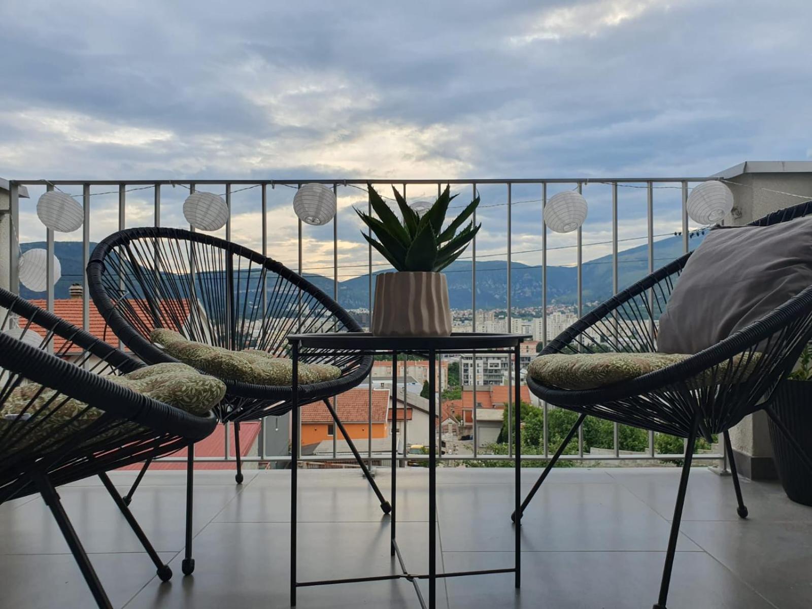 Apartment Merry - Free Garage & Parking Mostar Esterno foto