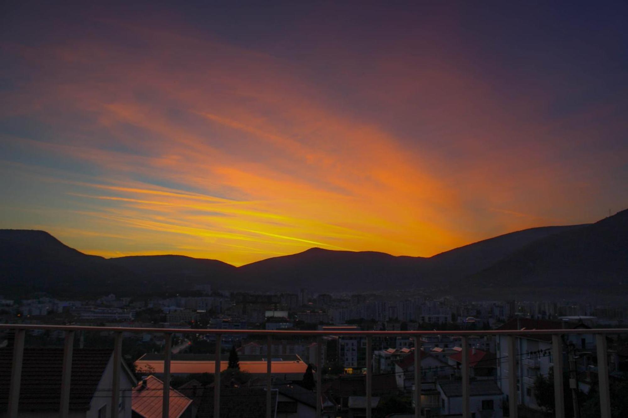 Apartment Merry - Free Garage & Parking Mostar Esterno foto