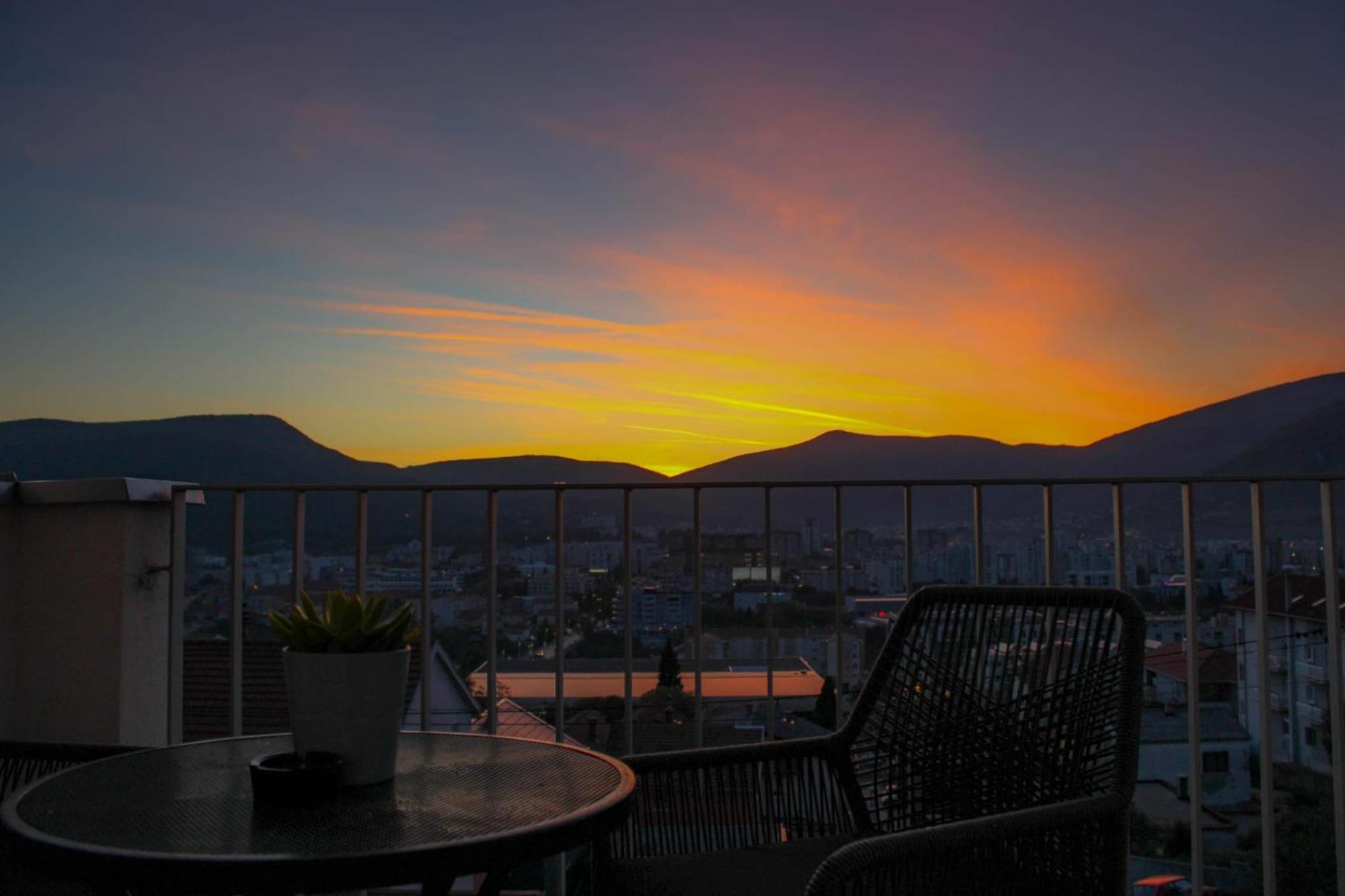 Apartment Merry - Free Garage & Parking Mostar Esterno foto