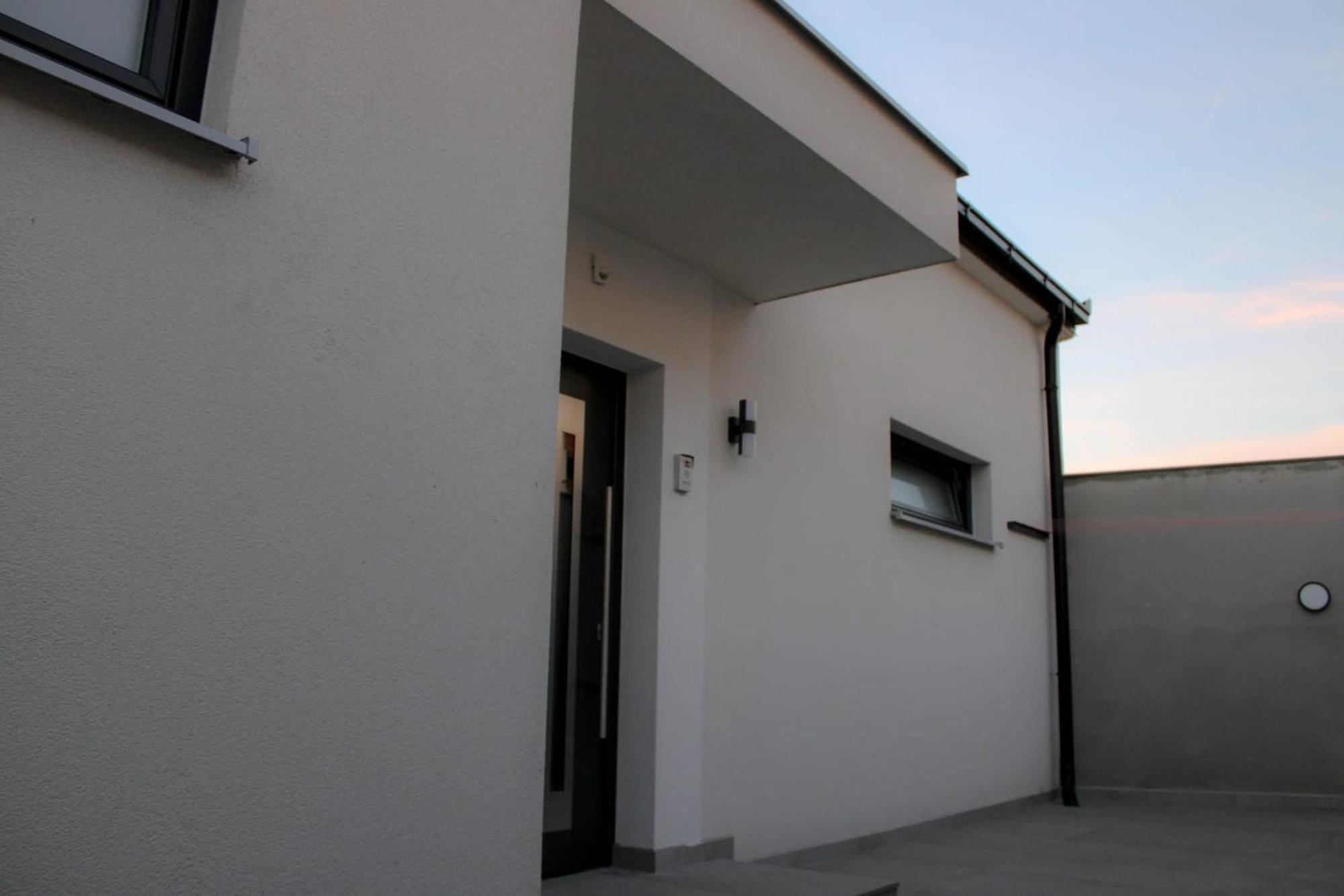 Apartment Merry - Free Garage & Parking Mostar Esterno foto