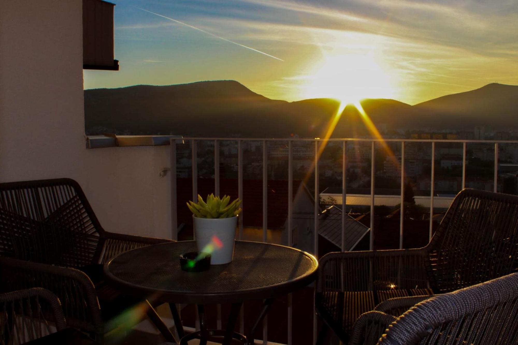Apartment Merry - Free Garage & Parking Mostar Esterno foto
